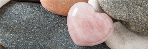 Hearts &amp; Polished Shapes Rose Quartz | wholesaler gems, healing stones &amp; jewelry